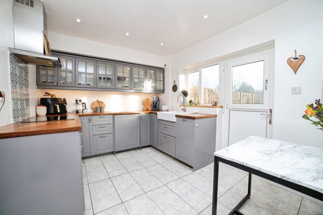 18, Woodland Avenue, Nottinghamshire photo 2