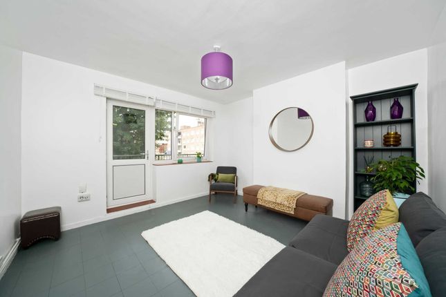 Flat for sale in Somerford Grove Estate, Stoke Newington