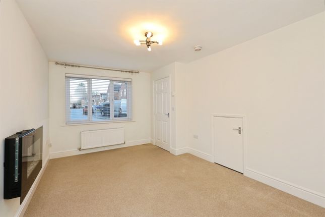 74, Cemetery Road, Worksop photo 3