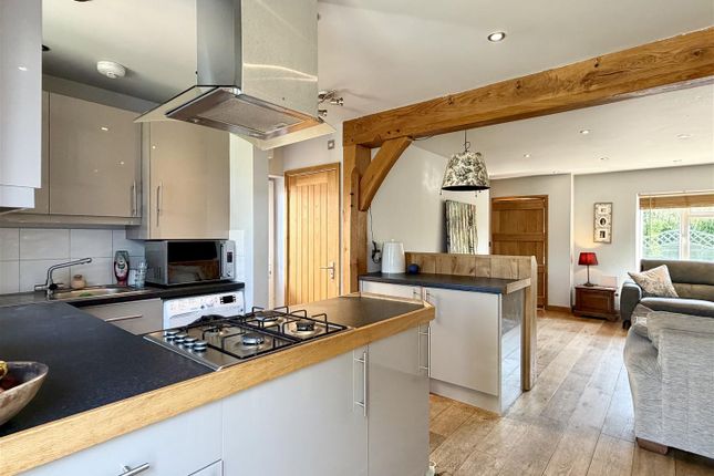 11, Link Road, Hereford photo 4