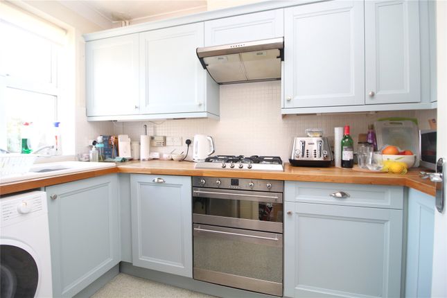 41, Doe Copse Way, New Milton photo 2