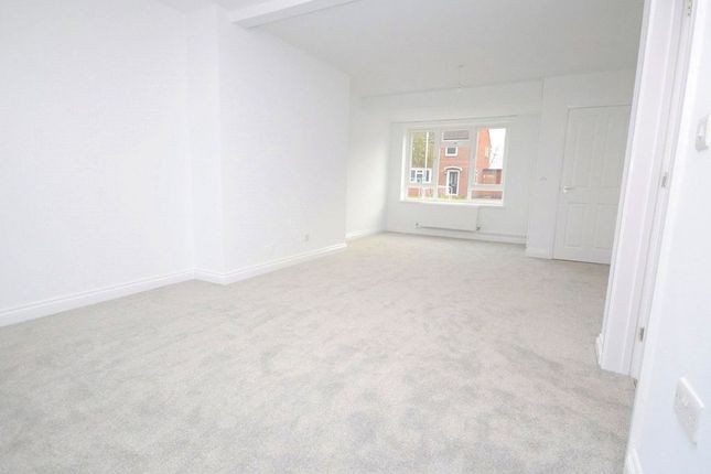 52, Beavers Crescent, Middlesex photo 2