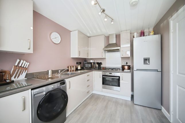 6, Greenacres, Bridgwater photo 2