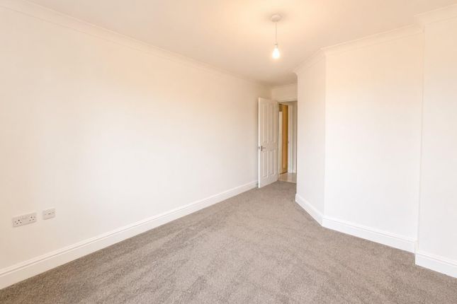 3, White Hart Court, High Street, Waltham Cross photo 4