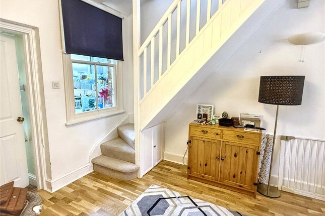 34, Calvert Road, Barnet photo 4