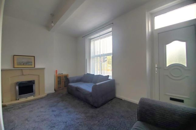 4, Meltham Road, Huddersfield photo 4