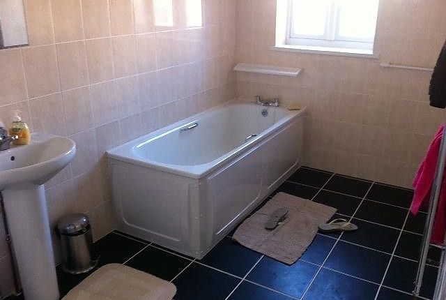 15b, Ripstone Gardens, Southampton photo 4