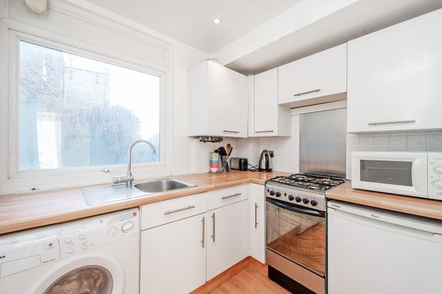 Flat to rent in Powis Square, London