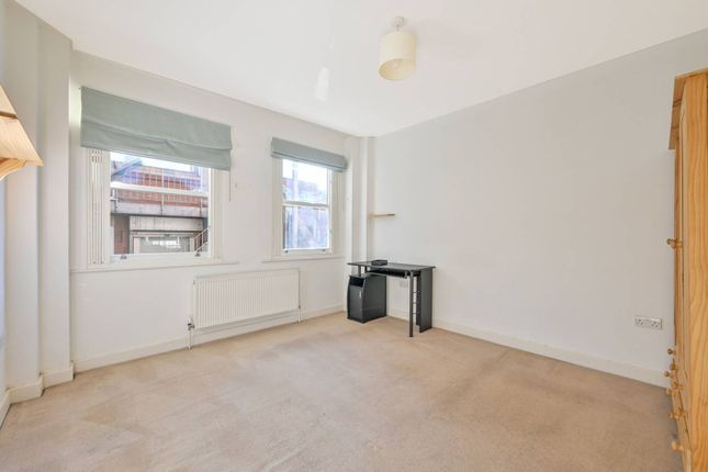 Flat for sale in North Street, Guildford
