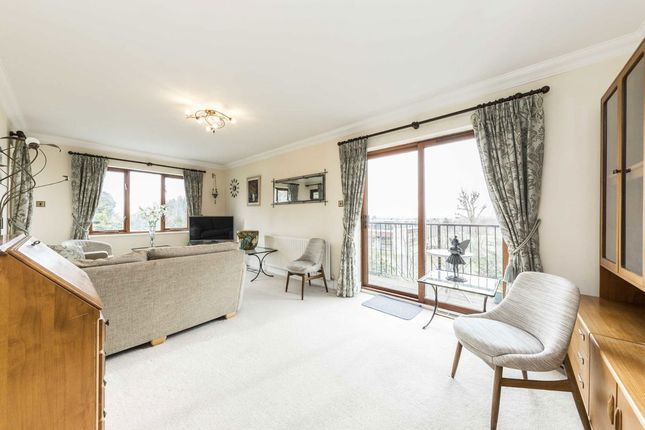 Flat 9, Beechcroft House, 47-49, Park View Road, London photo 2
