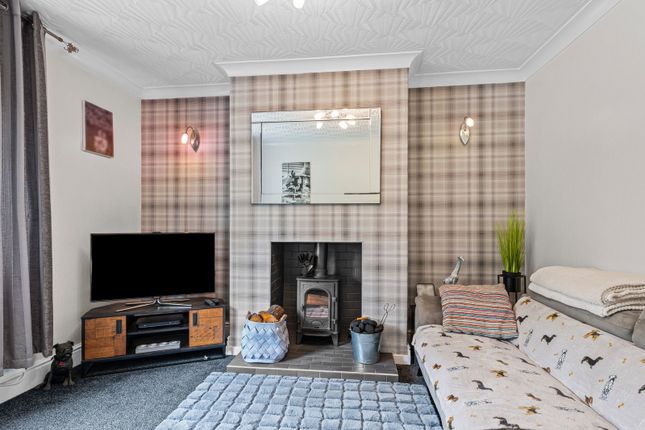 131, Cheadle Road, Leek photo 4