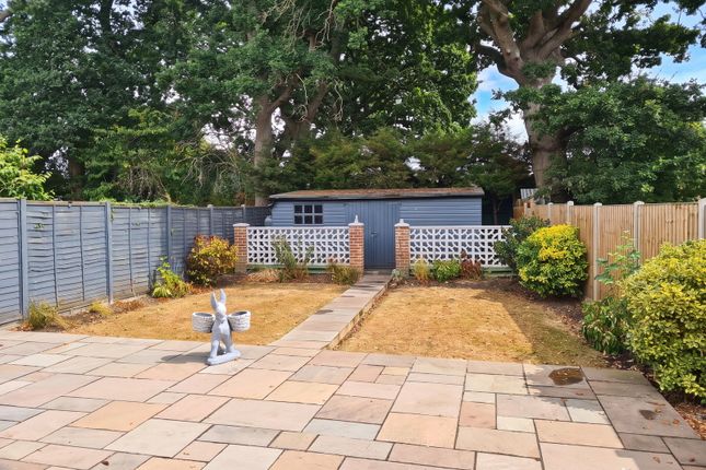 4, Shakespeare Drive, Southampton photo 2