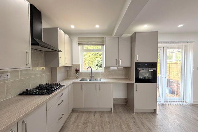 142, Green Acres Road, West Midlands photo 3