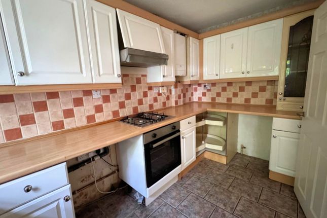 13, Alma Road, Bordon photo 4