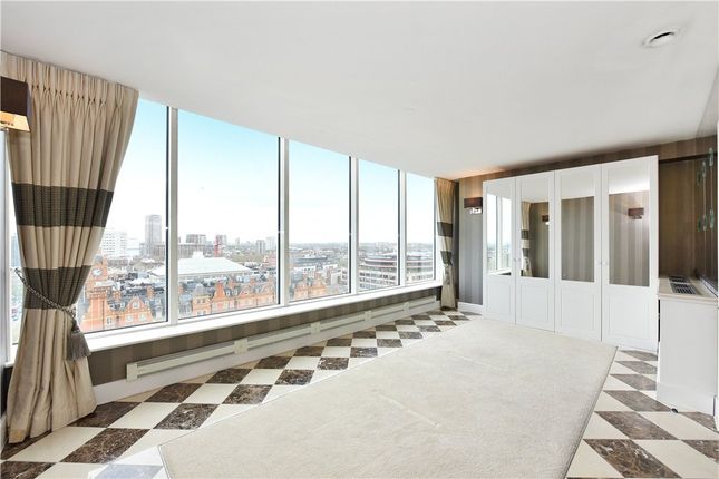 Flat for sale in Marylebone Road, London