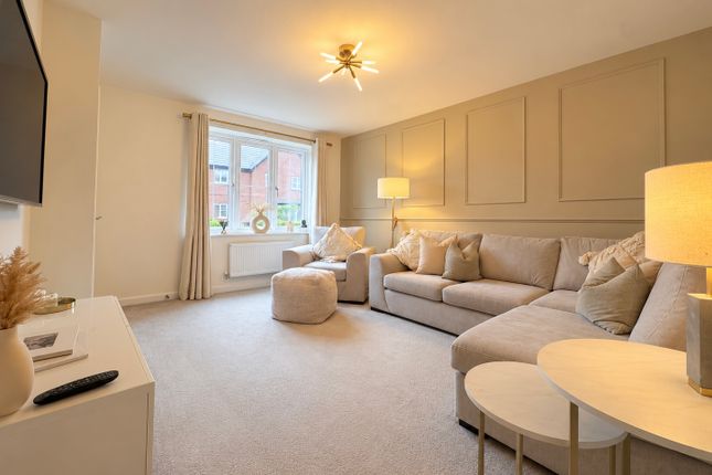 34 Buttercup Meadow, Standish, Wigan, WN6 0ZU, Standish photo 4