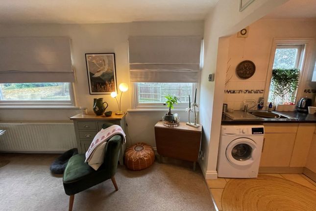 Flat for sale in 84C Eltham Road, London