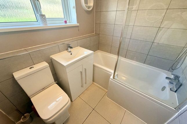15 Dane Mount, Margate photo 3