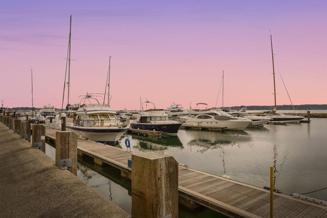 48, Dolphin Quays, The Quay, Poole photo 3