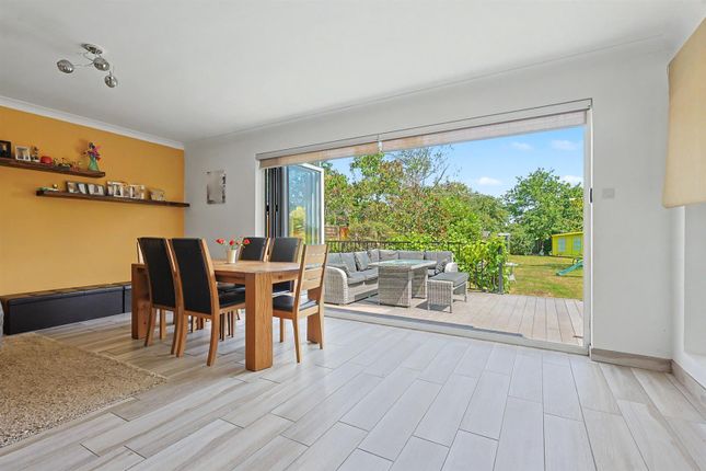 38, Windsor Avenue, Grays photo 4