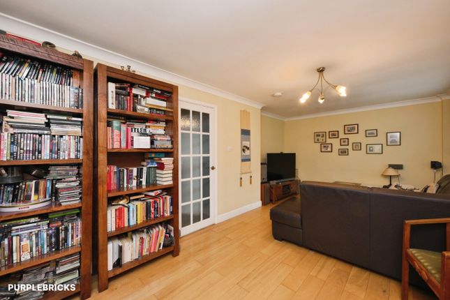 32, The Shaws, Welwyn Garden City photo 3