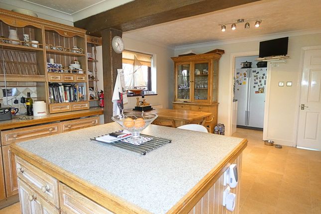 78 Oakwood Avenue, West Mersea, West Mersea photo 4