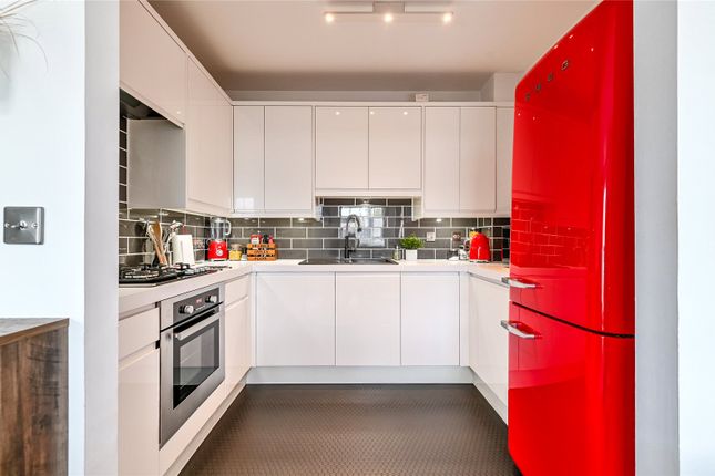 Flat 6, Ringlestone House,, Tarragon Road, Kent photo 3
