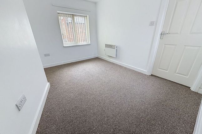 11b Lichfield Street, Stone photo 3