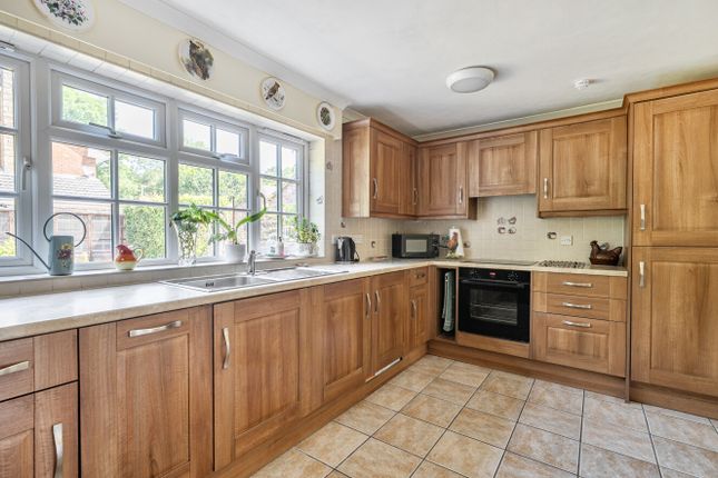 3, White Edge Moor, Swindon photo 2