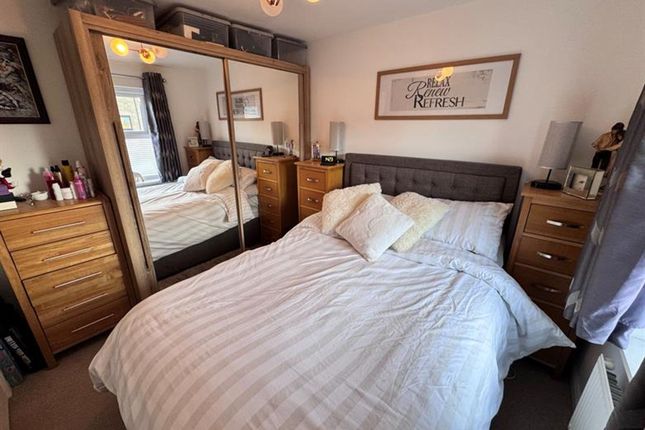 42 Marsh Way, High Peak photo 4
