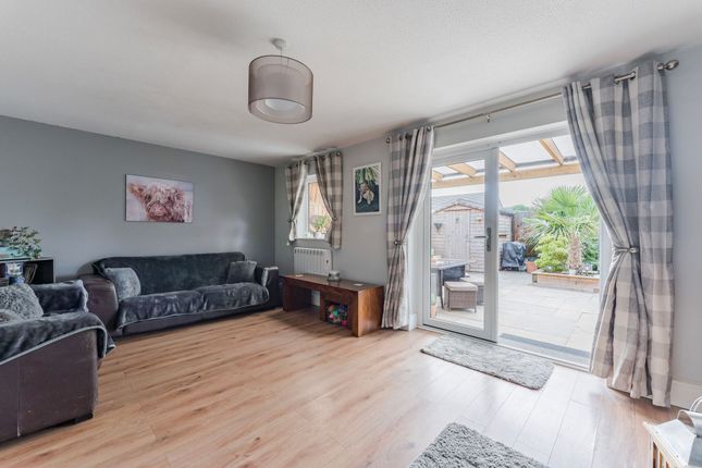 Terraced house for sale in Hastings Way, Sutton