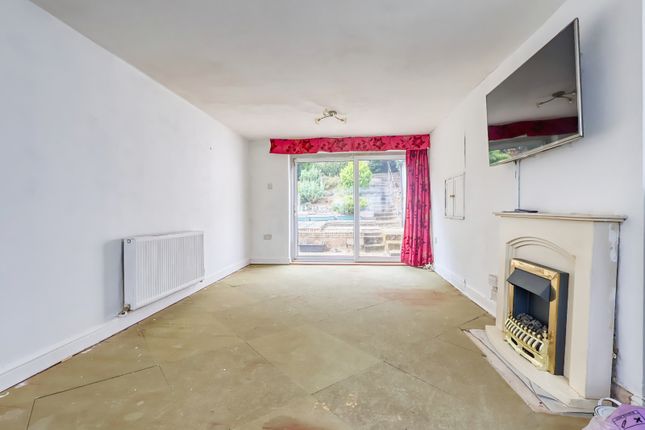 54, St. Hughs Avenue, Buckinghamshire photo 4