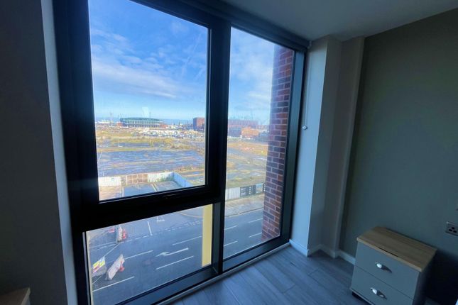 Flat for sale in Jesse Hartley Way, Liverpool