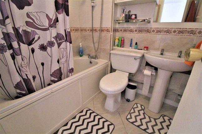 12, Harper Road, London photo 4