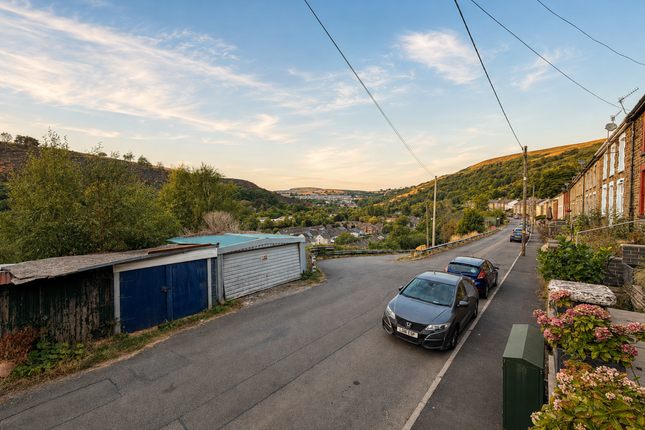 69, Heath Terrace, Porth photo 3