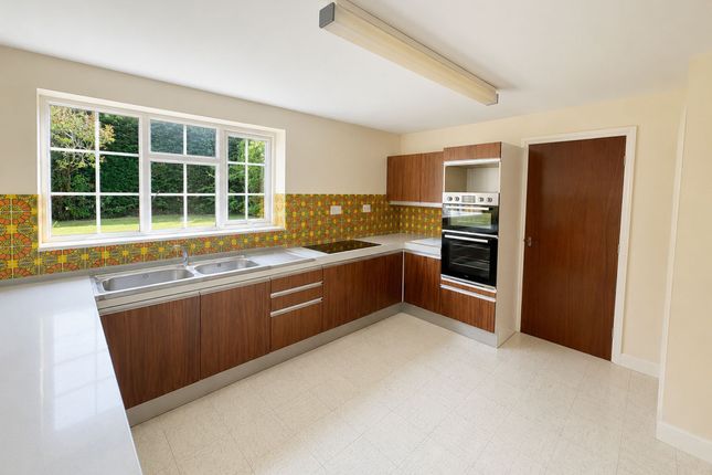 4 Haddon Close, Crewe photo 3
