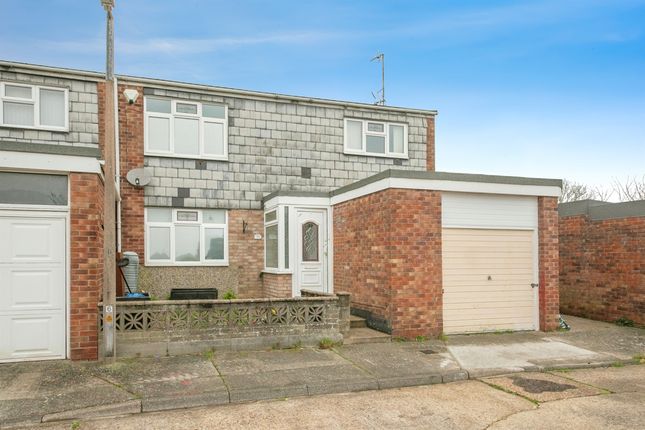 End terrace house for sale in Othello Close, Colchester