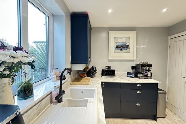 22, Athelstan Road, Beverley photo 2