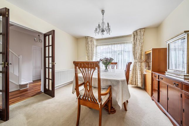 69, Hartland Drive, Edgware photo 4