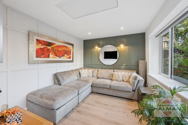 53 Skaife Road, Sale photo 4
