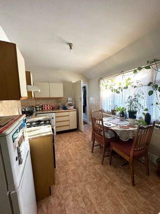 8, Ryefield Court, Joel Street, Northwood Hills photo 3