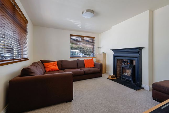 95, Nutley Lane, Surrey photo 4