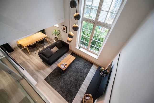 Thumbnail Flat for sale in Silverthorne Lofts, Elephant And Castle, London