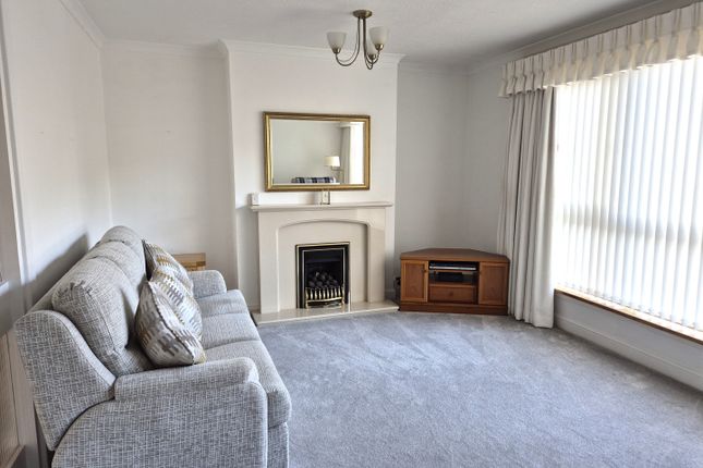 5, Green Close, Swansea photo 2