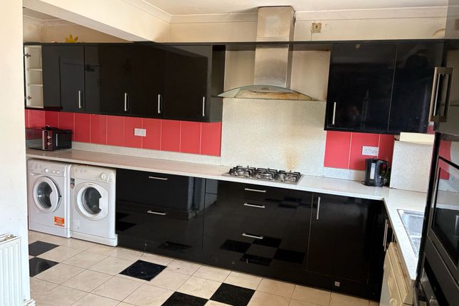65, Trinity Road, Southall photo 3