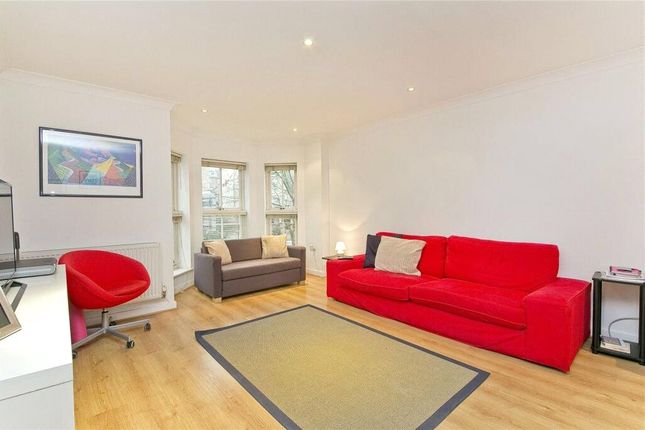Flat to rent in Northpoint Square, Camden Town