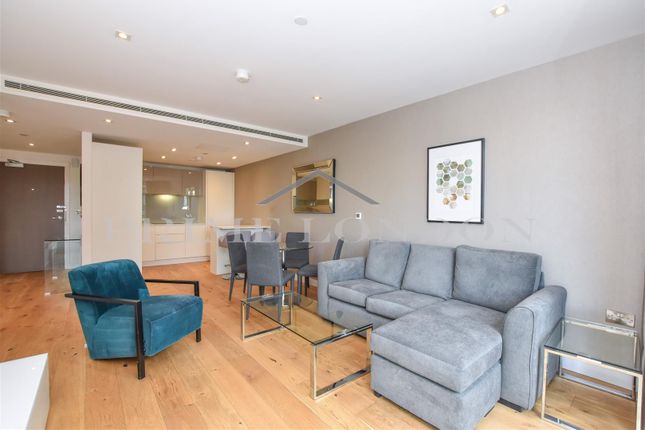 Flat to rent in Palace View, 1 Lambeth High Street, London