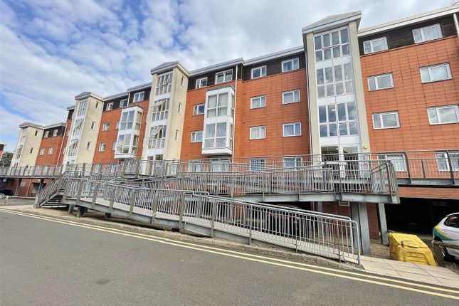 Thumbnail Flat for sale in The Waterfront, Selby