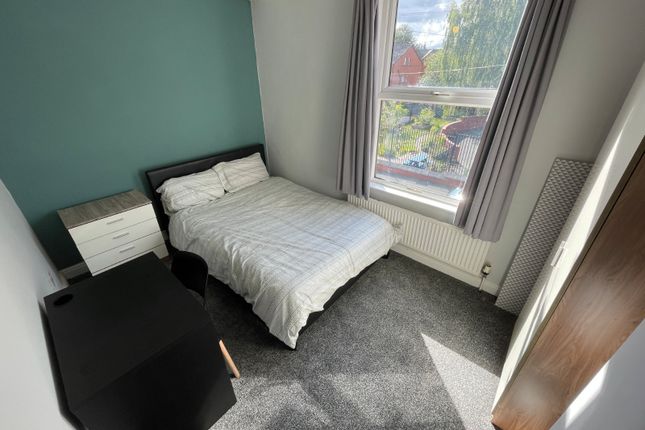 4, School View, Leeds photo 4