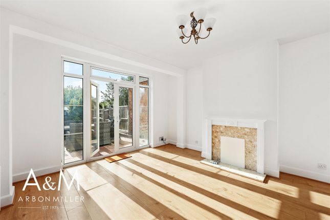 94, Ashurst Drive, Gants Hill photo 4